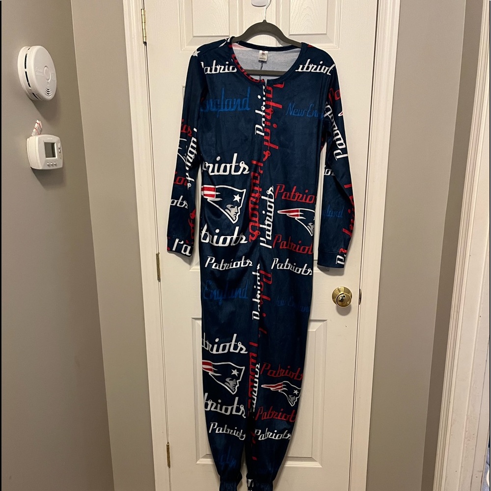 NFL NE PATRIOTS onesie size large.